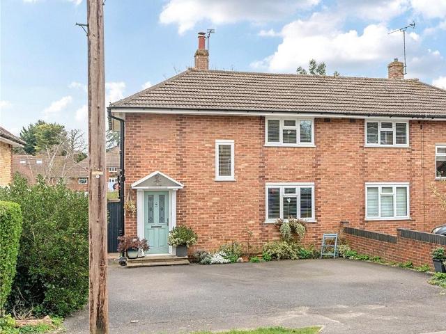 House for sale in Pachesham Park, Surrey