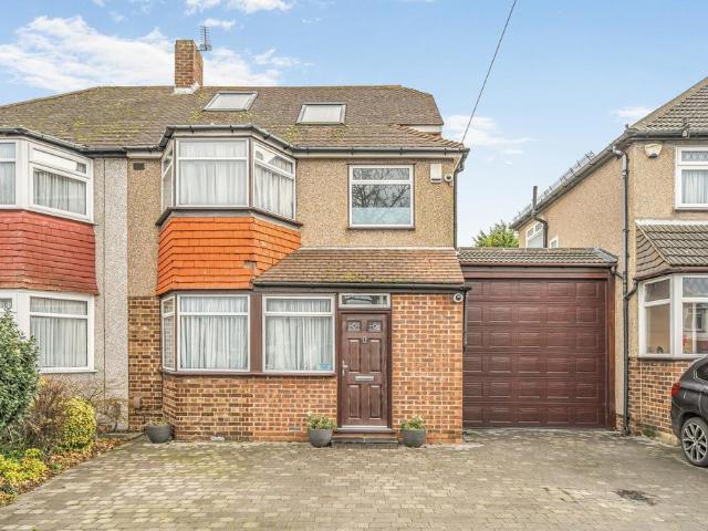 House for sale in Albany Park, Greater London