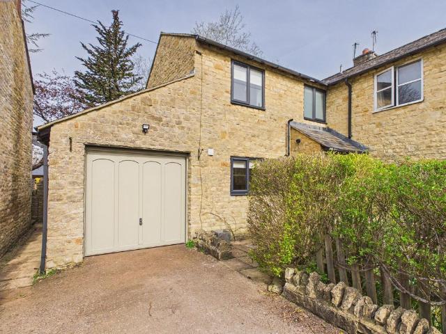 House for sale in Black Bourton, Oxfordshire