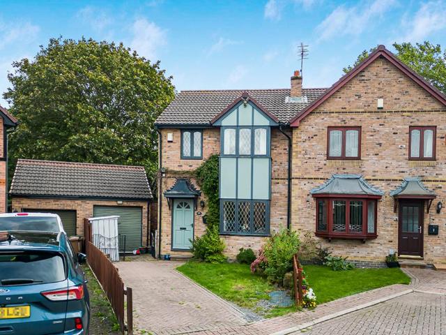 House for sale in South Kirkby and Moorthorpe, South Kirkby