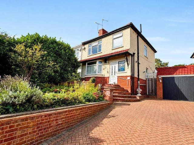 House for sale in Selsdon, Greater London
