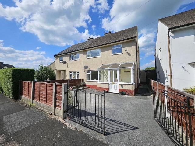 House for sale in Charlesworth, East Midlands