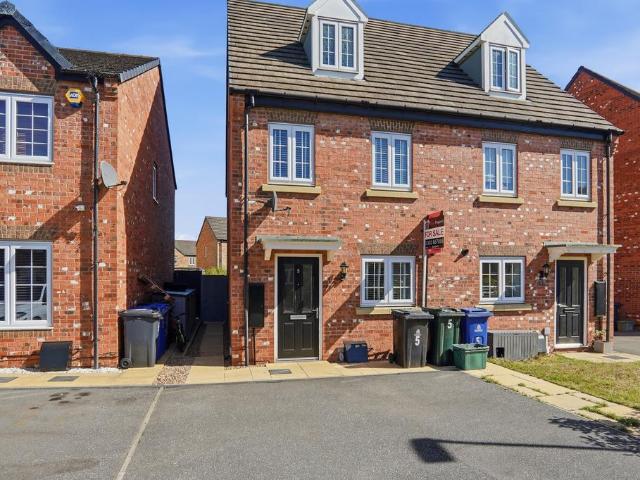 House for sale in Auckley, South Yorkshire