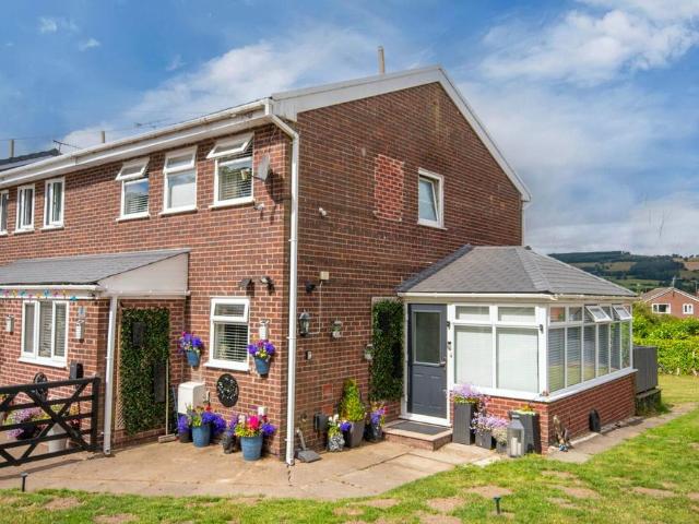House for sale in Rhosywaun, Chirk