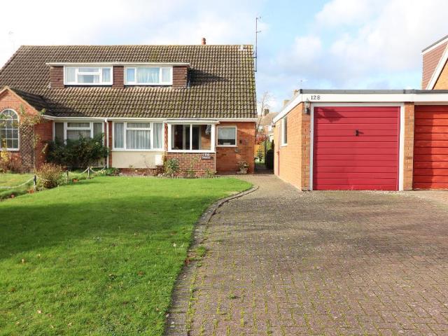 House for sale in Barton-le-clay, Bedfordshire