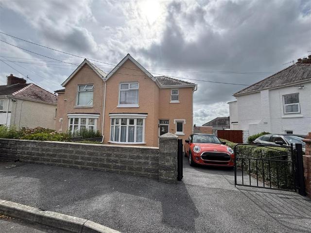 House for sale in Pembrey and Burry Port Town, Wales