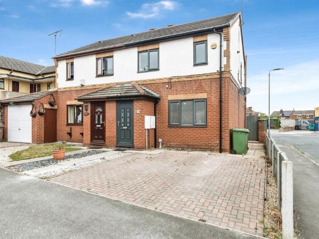 House for sale in Knottingley, West Yorkshire