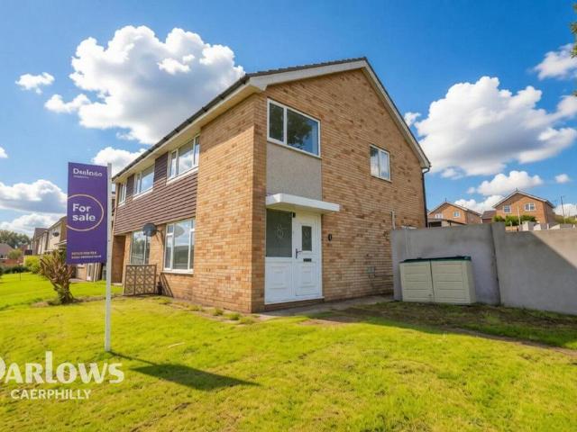 House for sale in Hendredenny