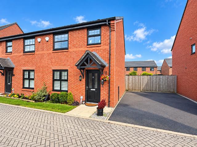 House for sale in Newby Road Industrial Estate, Stockport