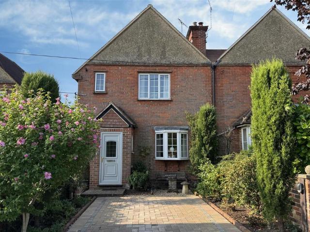 House for sale in Fole, Surrey