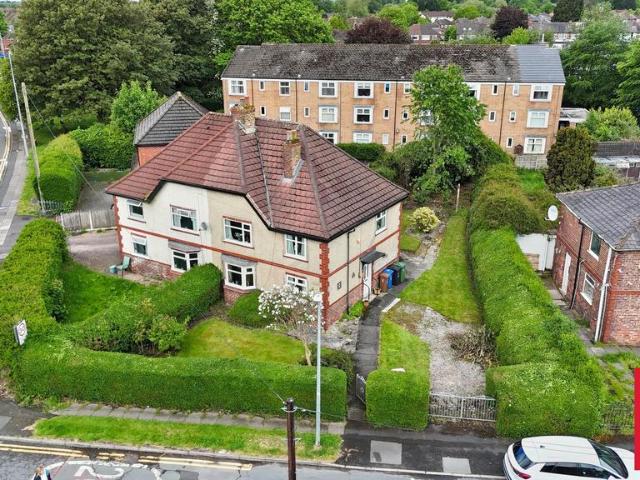 House for sale in Higher Irlam, Salford
