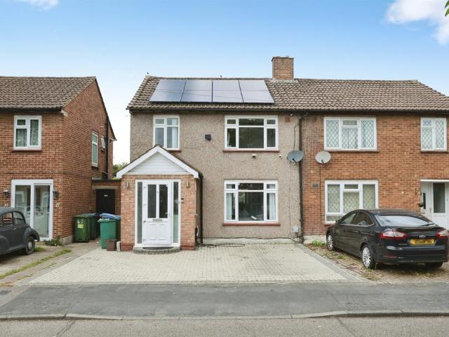 House for sale in Holywell Estate, North Watford