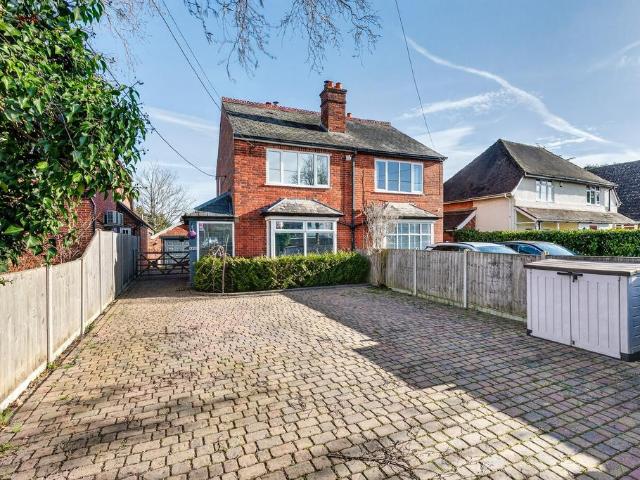 House for sale in Winnersh