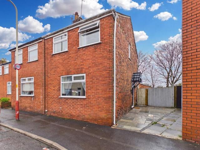 House for sale in Crossens, Sefton