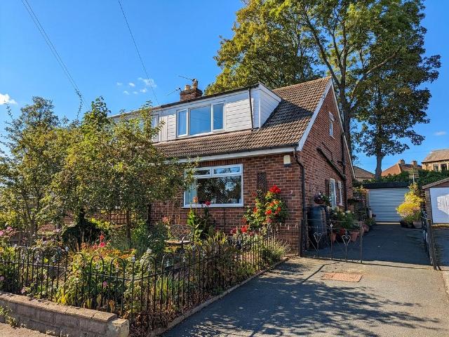 House for sale in Bailiff Bridge, Calderdale