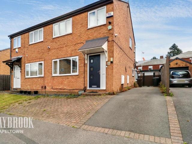 House for sale in Sheffield Lane Top, Firth Park
