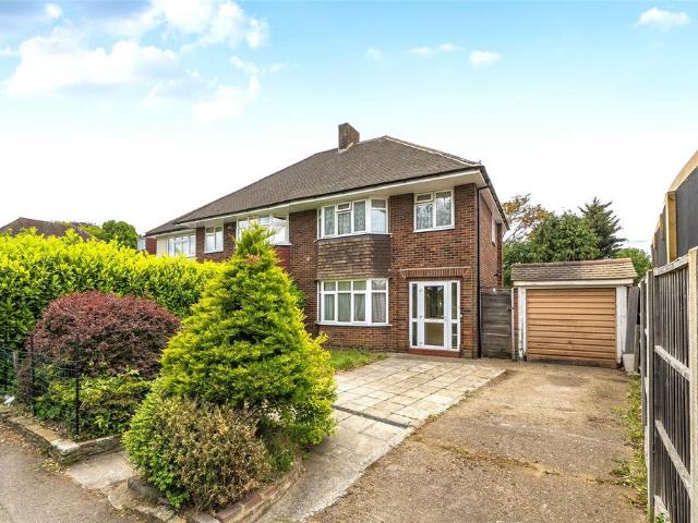 House for sale in Roundshaw, Greater London
