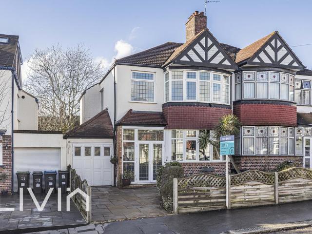 House for sale in London Borough of Croydon, South Norwood