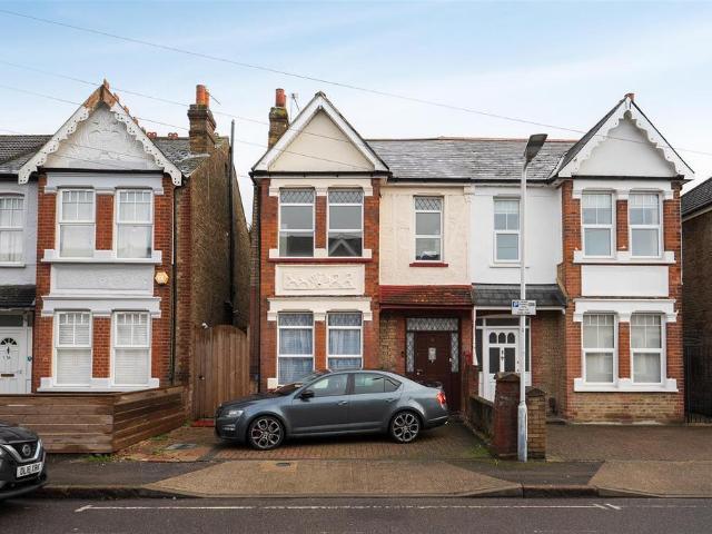 House for sale in Yiewsley, Greater London