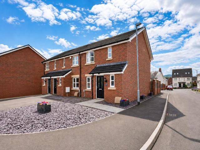 House for sale in New Court Farm, Wales