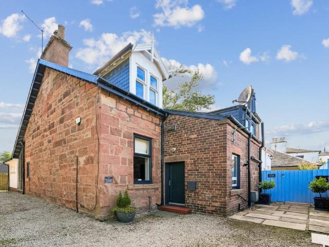House for sale in Bothwell, Scotland
