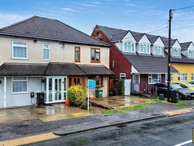 House for sale in Bowers Gifford, Basildon