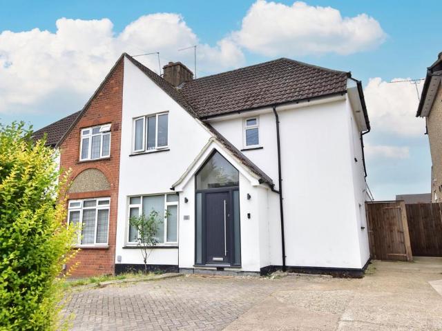 House for sale in Batchworth, Hertfordshire