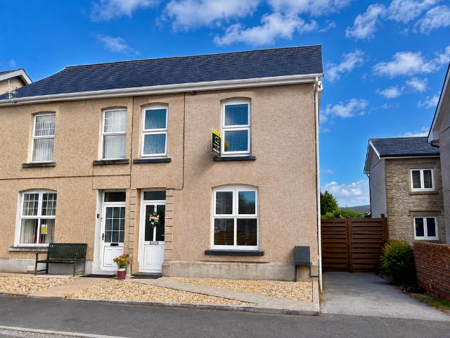 House for sale in Tir-y-dail, Ammanford