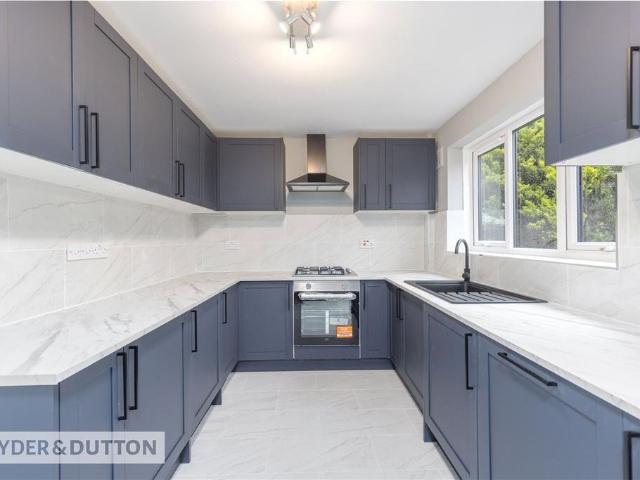 House for sale in Shaw and Crompton, Pendock