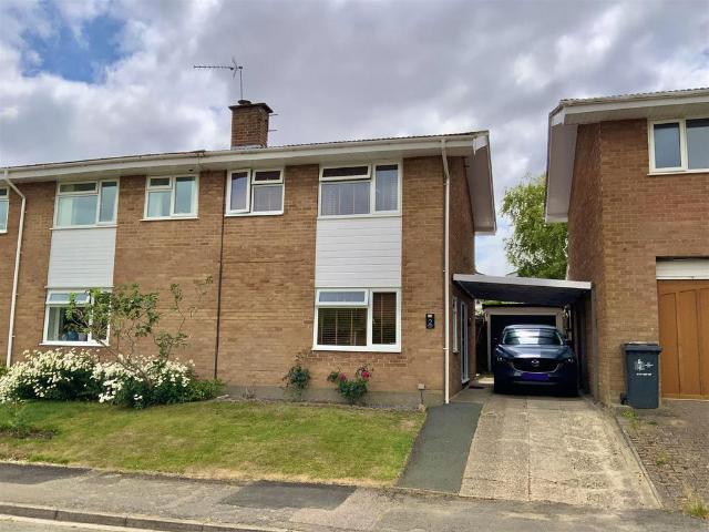 House for sale in Potterspury, Northamptonshire
