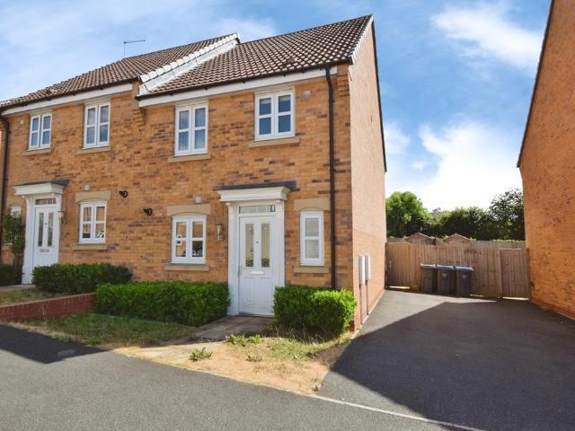 House for sale in Stanford On Avon, Leicestershire