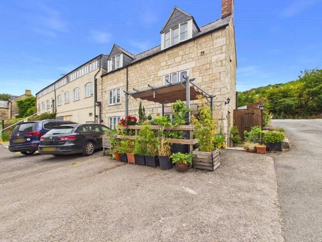 House for sale in Brimscombe and Thrupp, School House