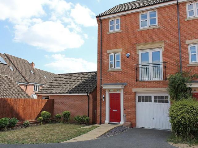 House for sale in Hamilton, Old Wharf