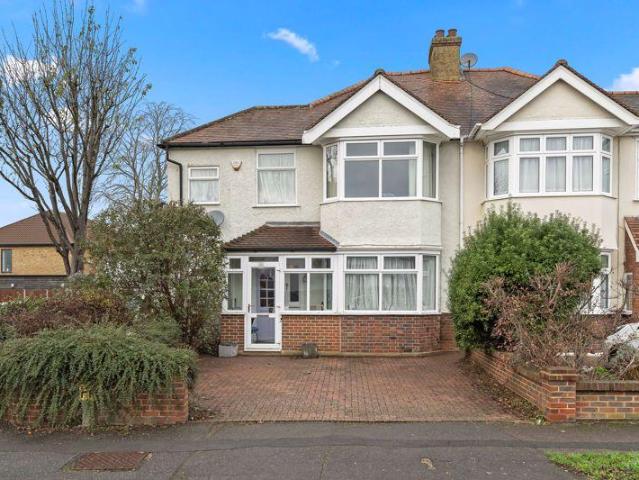 House for sale in Worcester Park, Greater London