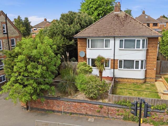 House for sale in New Bilton