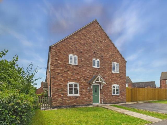 House for sale in Kettlebrook, Staffordshire