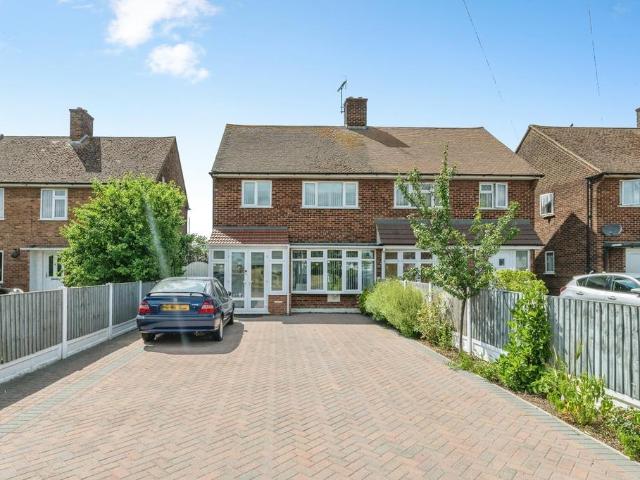 House for sale in Chadwell St Mary, Essex