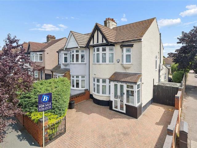 House for sale in Gidea Park, Greater London