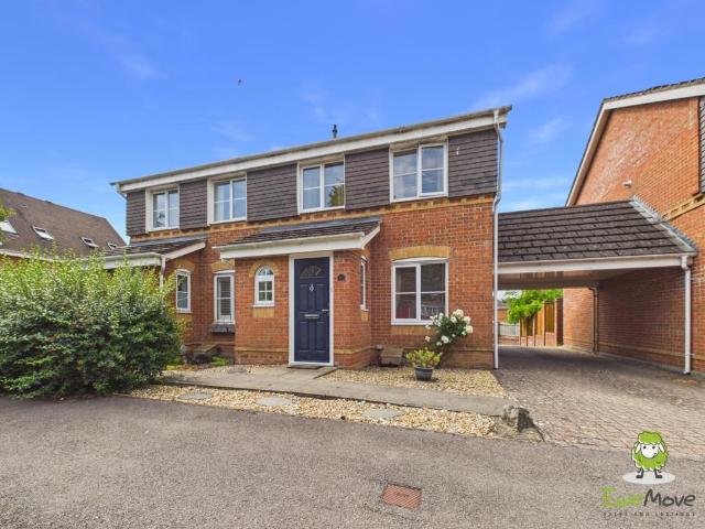 House for sale in Hounsome Fields, Priest Down