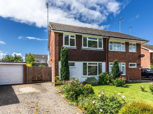 House for sale in Perryfields, West Sussex