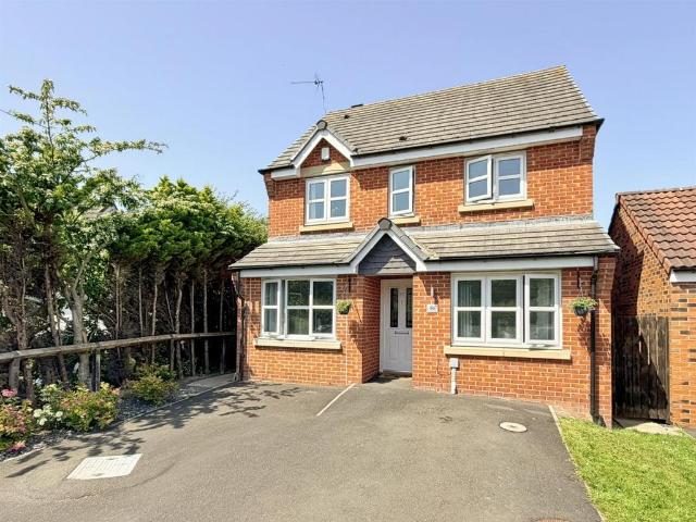 House for sale in East Chevington, Hadston