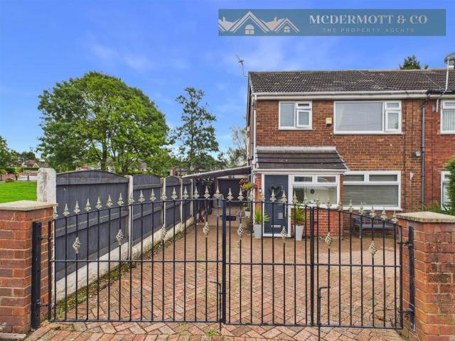 House for sale in Pendock, Greater Manchester