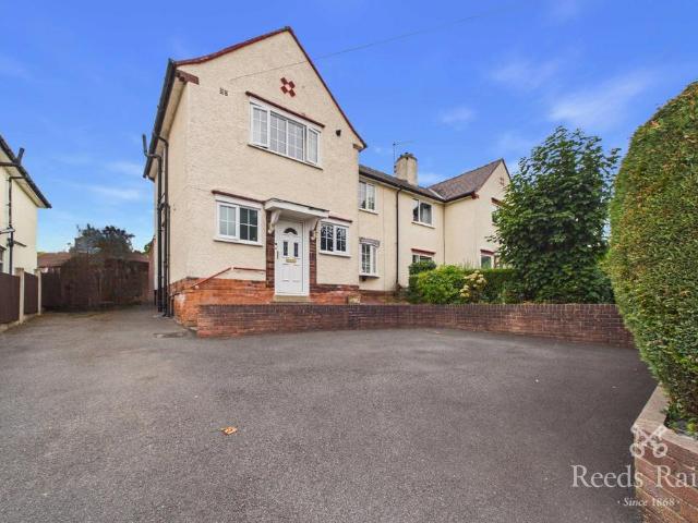 House for sale in Loundsley Green, East Midlands