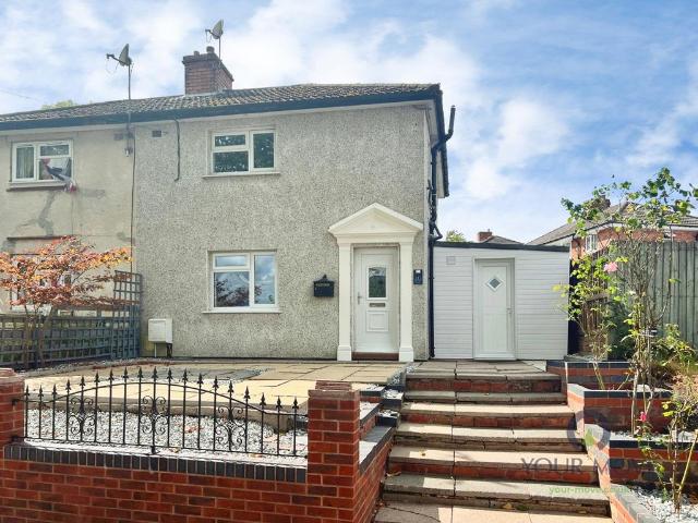 House for sale in Woodsetton, Coseley