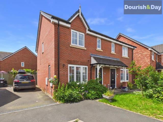 House for sale in Hinstock