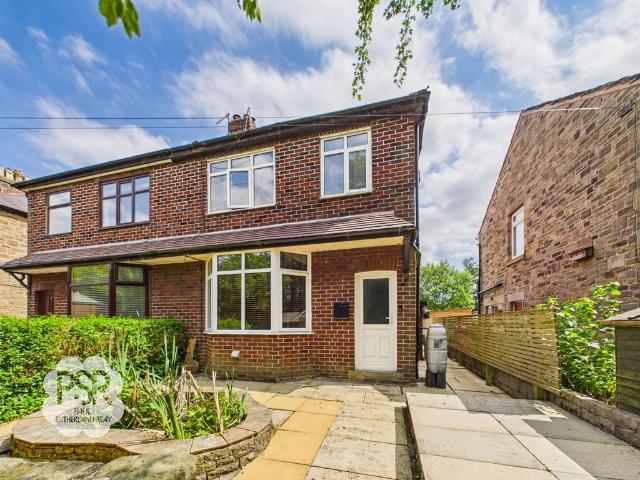 House for sale in Charlesworth, East Midlands