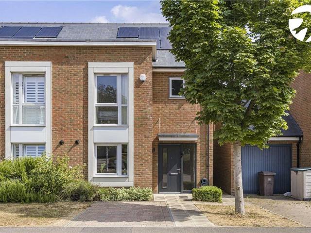 House for sale in Stone, Monks Orchard