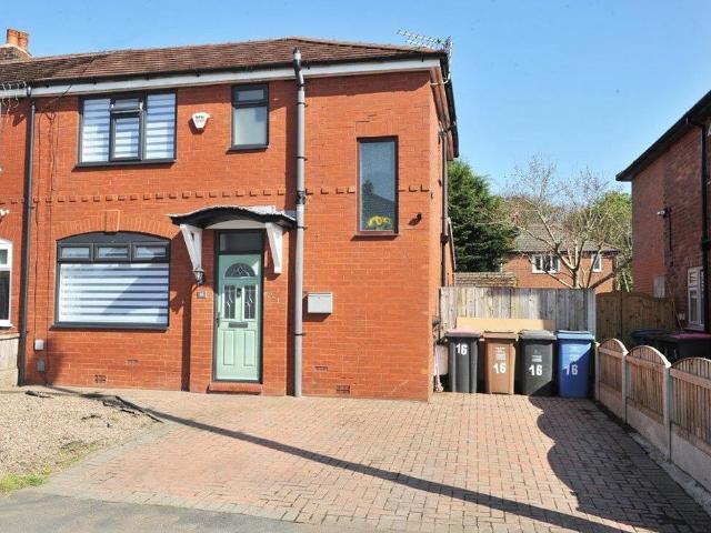 House for sale in Higher Irlam, Salford