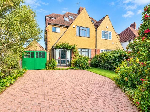 House for sale in Royal Borough of Greenwich, Greater London