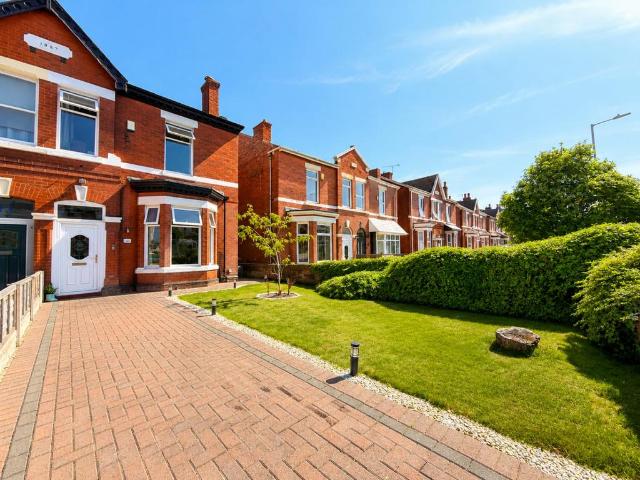 House for sale in Meols Cop, Southport